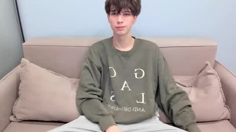 your_shy_guy online show from February 2026 06:06:01 AM