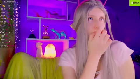 Snapshot of your_spring chatting on November 2025 10:40:02 AM your_spring online show from November 2025 10:40:02 AM