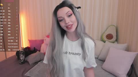 Mary online show from February 2025 08:02:02 AM