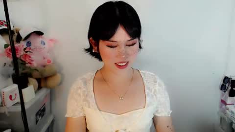 PrettyElla online show from October 2025 02:56:02 AM