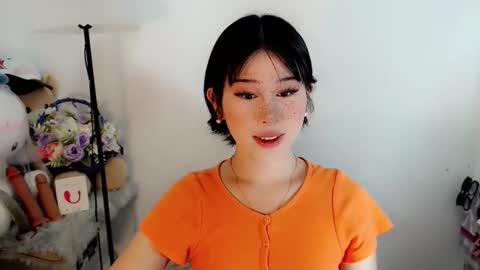 PrettyElla online show from November 2025 01:06:01 AM