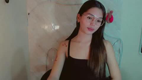 Snapshot of yourfavoratesunshine chatting on May 2026 06:41:01 AM Sunshine online show from May 2026 06:41:01 AM