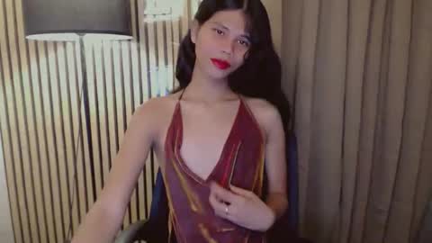 Vivian online show from November 2025 09:52:01 AM