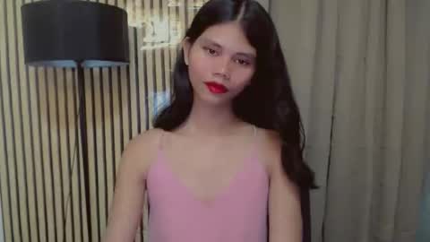 Vivian online show from November 2025 10:23:01 AM