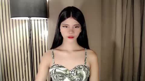 Vivian online show from December 2025 06:58:02 PM