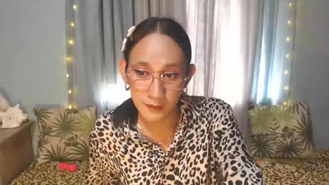 ZOE KHATE online show from April 2026 05:40:02 AM