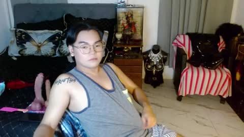 Snapshot of yourfemboitinydick chatting on July 2026 07:48:01 AM Fem boi Nards online show from July 2026 07:48:01 AM