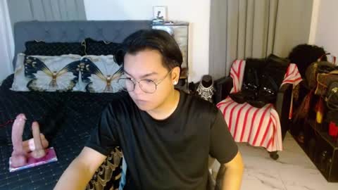 Snapshot of yourfemboitinydick chatting on July 2026 08:41:01 AM Fem boi Nards online show from July 2026 08:41:01 AM