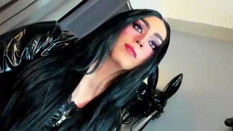  not into STINGY and CHEAP people online show from April 2026 01:17:01 AM