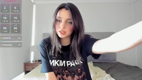 Helena online show from November 2025 07:14:02 PM