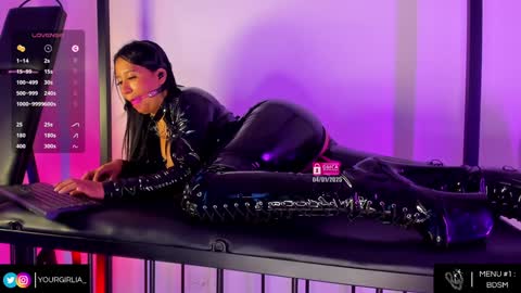 Snapshot of yourgirlia_ chatting on January 2025 08:39:01 AM Call me Lia online show from January 2025 08:39:01 AM