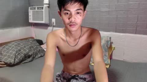 Snapshot of yourguy_josh23 chatting on April 2026 04:25:01 PM Josh online show from April 2026 04:25:01 PM