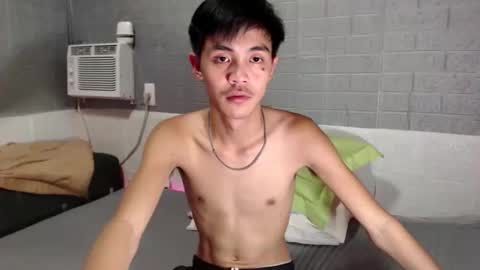 Snapshot of yourguy_josh23 chatting on April 2026 07:07:01 AM Josh online show from April 2026 07:07:01 AM
