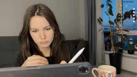 Snapshot of yourher0in chatting on December 2024 10:24:01 AM Aida online show from December 2024 10:24:01 AM