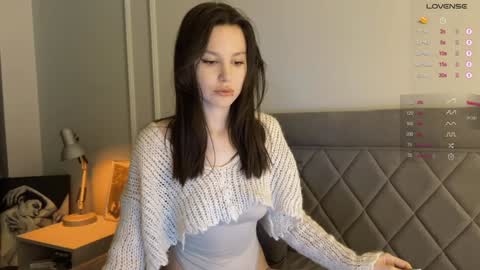 Snapshot of yourher0in chatting on December 2024 10:23:02 AM Aida online show from December 2024 10:23:02 AM