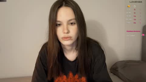 Snapshot of yourher0in chatting on January 2025 10:48:01 AM Aida online show from January 2025 10:48:01 AM