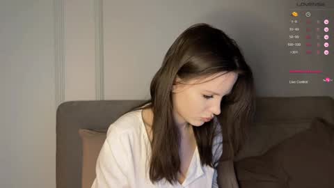 Snapshot of yourher0in chatting on January 2025 12:35:01 PM Aida online show from January 2025 12:35:01 PM