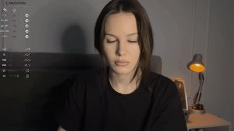 Snapshot of yourher0in chatting on February 2025 02:21:01 PM Aida online show from February 2025 02:21:01 PM