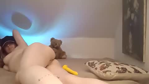 HollyHorne online show from September 2025 11:43:01 PM