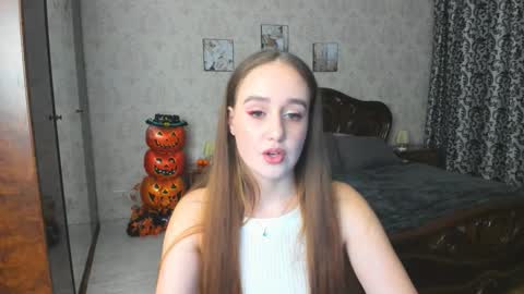 Mariam online show from November 2025 08:00:01 PM