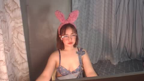 yourhotyash_ online show from April 2026 12:32:02 PM