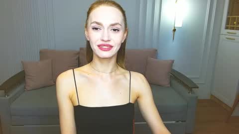 Snapshot of yourladysunshine chatting on February 2025 07:35:01 AM Ksyusha online show from February 2025 07:35:01 AM