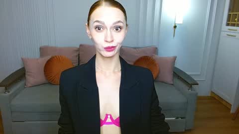 Snapshot of yourladysunshine chatting on February 2025 05:36:01 PM Ksyusha online show from February 2025 05:36:01 PM