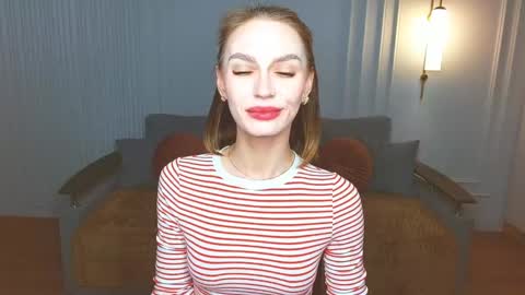 Snapshot of yourladysunshine chatting on February 2025 09:42:01 AM Ksyusha online show from February 2025 09:42:01 AM