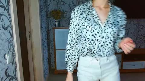 Snapshot of yourladysunshine chatting on September 2025 06:13:01 AM Ksyusha online show from September 2025 06:13:01 AM