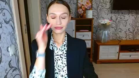 Snapshot of yourladysunshine chatting on October 2025 05:27:01 AM Ksyusha online show from October 2025 05:27:01 AM