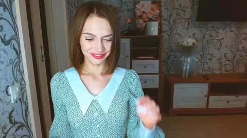 Snapshot of yourladysunshine chatting on October 2025 06:27:02 AM Ksyusha online show from October 2025 06:27:02 AM