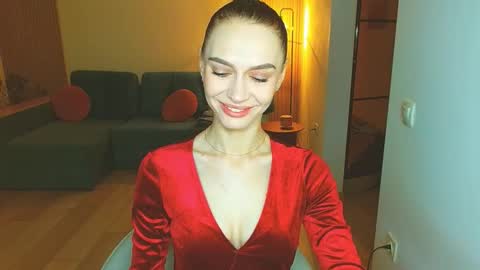 Snapshot of yourladysunshine chatting on November 2025 07:29:01 AM Ksyusha online show from November 2025 07:29:01 AM