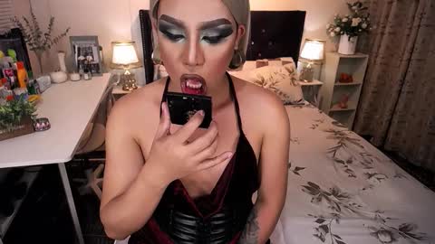 --               online show from December 2025 04:12:02 PM