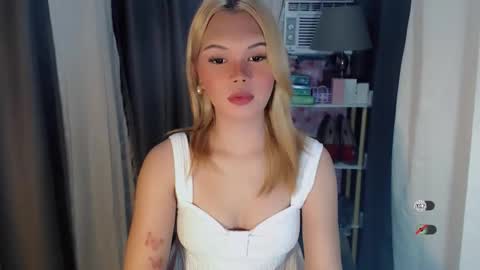 KYLIE MORE online show from April 2026 04:49:02 AM