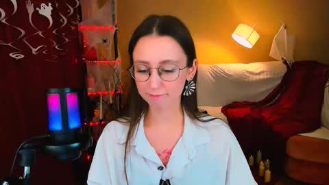 Snapshot of yourlovelystoryy chatting on October 2025 04:33:01 PM Vetta online show from October 2025 04:33:01 PM