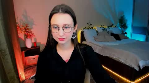 Snapshot of yourlovelystoryy chatting on November 2025 11:21:02 AM Vetta online show from November 2025 11:21:02 AM