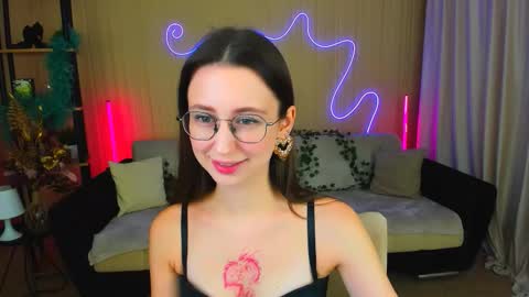 Snapshot of yourlovelystoryy chatting on November 2025 04:35:01 PM Vetta online show from November 2025 04:35:01 PM