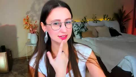 Snapshot of yourlovelystoryy chatting on November 2025 05:39:02 PM Vetta online show from November 2025 05:39:02 PM