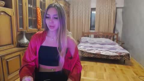 yourprincess09 online show from November 2025 03:56:01 PM