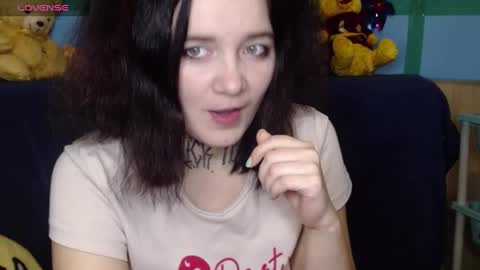 Snapshot of yours_good_mood chatting on January 2025 12:29:02 PM Im - DANI .insta - hardblade1 online show from January 2025 12:29:02 PM
