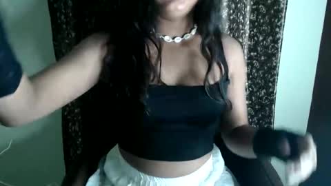 yoursassy_girl online show from November 2025 05:22:01 PM