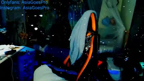 Snapshot of yoursecretgirlfriend963 chatting on December 2024 12:56:01 AM AsiaGoesPro - On All Socials online show from December 2024 12:56:01 AM