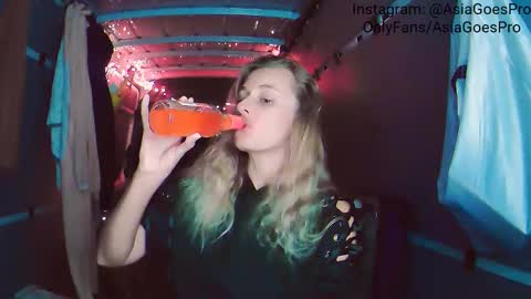 Snapshot of yoursecretgirlfriend963 chatting on December 2024 02:35:02 AM AsiaGoesPro - On All Socials online show from December 2024 02:35:02 AM