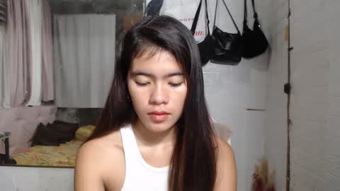 Snapshot of yoursweet_asian20 chatting on December 2024 11:40:01 PM Maddie online show from December 2024 11:40:01 PM