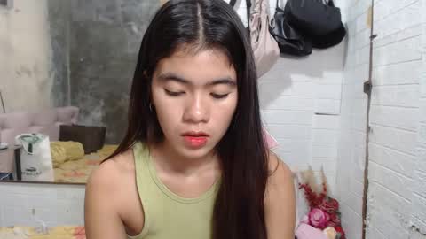 Snapshot of yoursweet_asian20 chatting on December 2024 07:40:02 AM Maddie online show from December 2024 07:40:02 AM