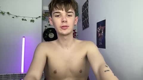 Snapshot of yoursweetyguy chatting on May 2026 04:25:02 PM yoursweetyguy online show from May 2026 04:25:02 PM