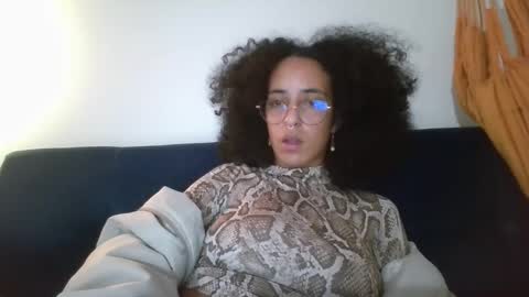 Snapshot of youwishtobeme chatting on December 2024 11:46:02 PM elizabeth ju online show from December 2024 11:46:02 PM