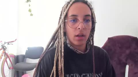 Snapshot of youwishtobeme chatting on January 2025 10:06:01 PM elizabeth ju online show from January 2025 10:06:01 PM