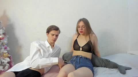 Yue Lang and Samm online show from January 2025 08:10:02 PM