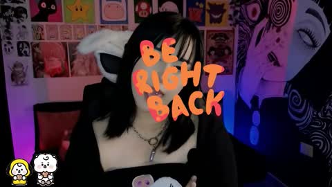 Snapshot of yuhwa chatting on December 2025 09:20:01 PM rawr Anne Independent model online show from December 2025 09:20:01 PM